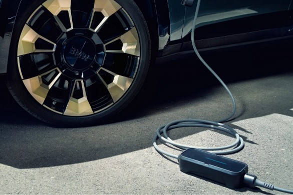 Зарядний пристрій BMW Flexible Fast Charger